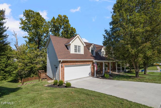 209 Glen Oaks Drive, Gray, TN 37615