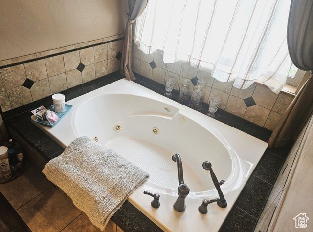 10286 S 40750 W, Fruitland, UT 84027