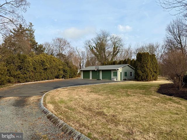 114 CORRINE DR, Pennington, NJ 08534
