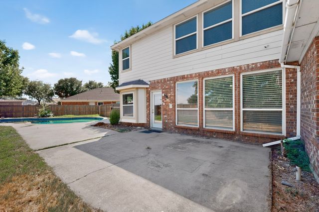 8417 Rock Canyon Court, Fort Worth, TX 76123