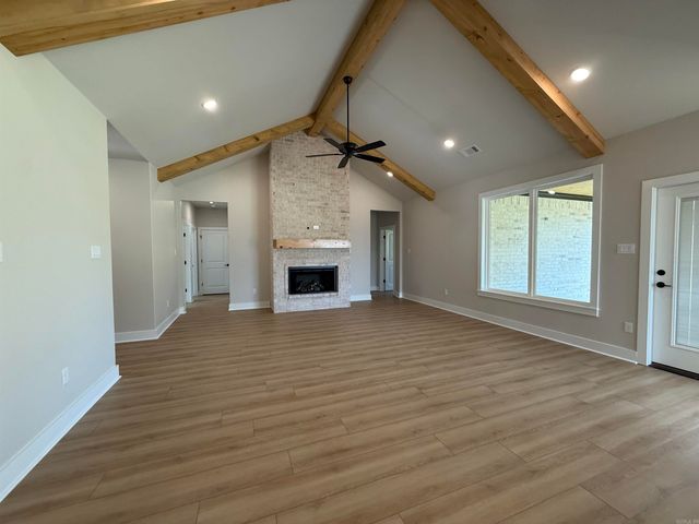 3912 Spencer Crossing Drive, Benton, AR 72019