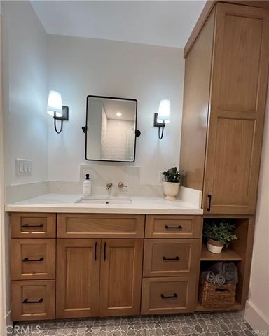 723 Palisades Beach Road 101, Santa Monica, CA 90402