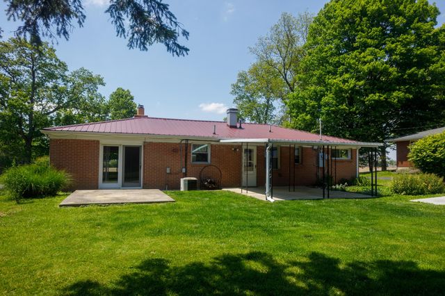 4008 Bosart Road, Springfield, OH 45503