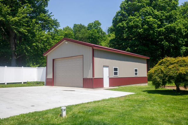 4008 Bosart Road, Springfield, OH 45503