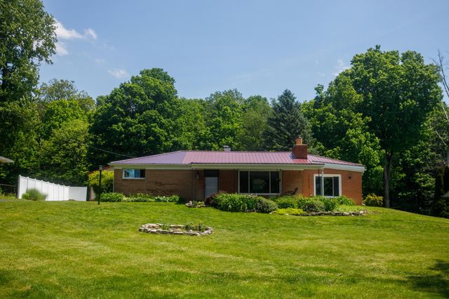 4008 Bosart Road, Springfield, OH 45503