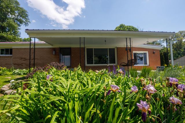 4008 Bosart Road, Springfield, OH 45503