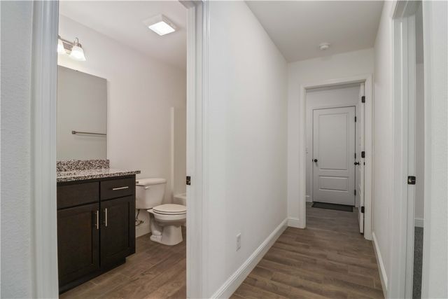 1040 Sundance Lane, Bentonville, AR 72712