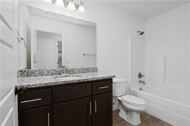 1040 Sundance Lane, Bentonville, AR 72712