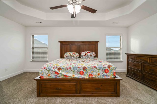 1040 Sundance Lane, Bentonville, AR 72712