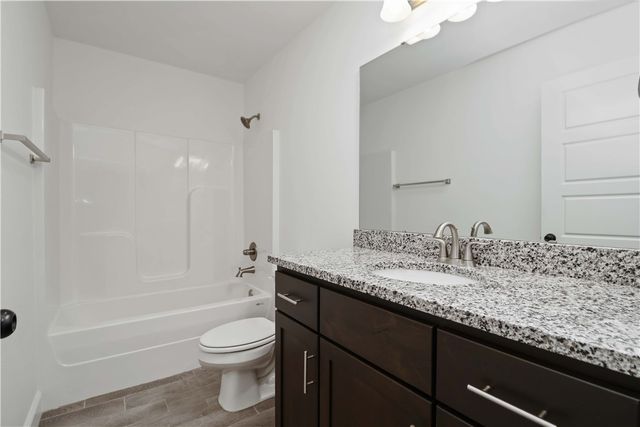 1040 Sundance Lane, Bentonville, AR 72712