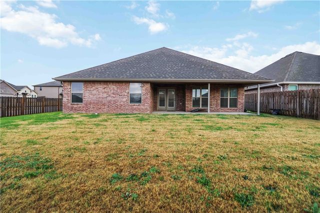 1040 Sundance Lane, Bentonville, AR 72712