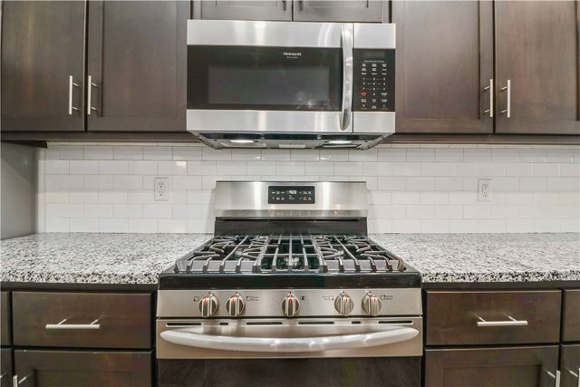 1040 Sundance Lane, Bentonville, AR 72712