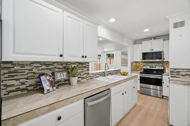 Camellia Terrace, Los Gatos, CA 95032