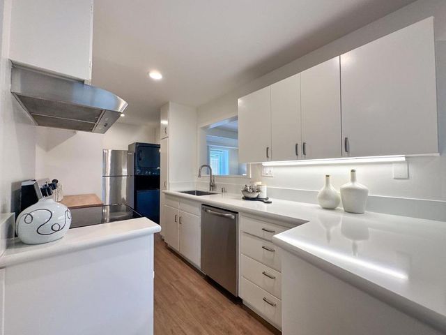 Camellia Terrace, Los Gatos, CA 95032