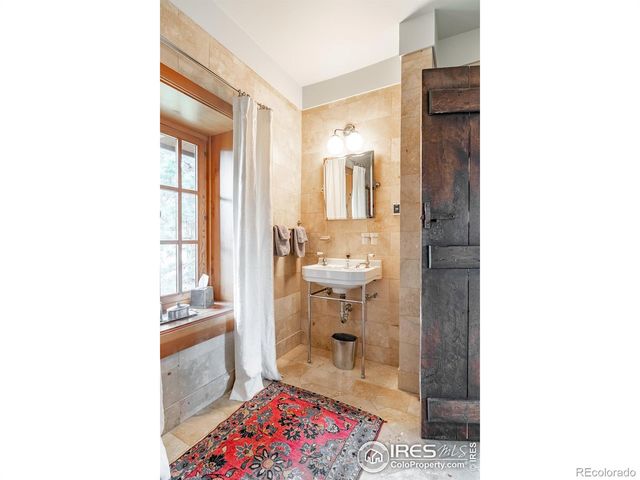 1050 Pine Street, Boulder, CO 80302