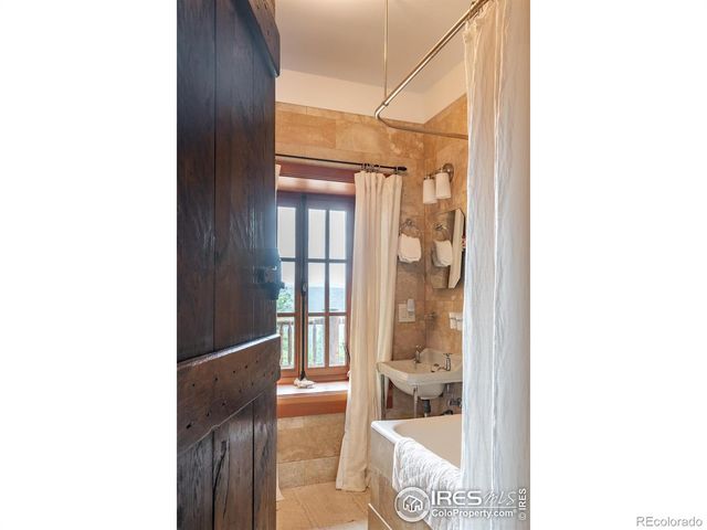 1050 Pine Street, Boulder, CO 80302