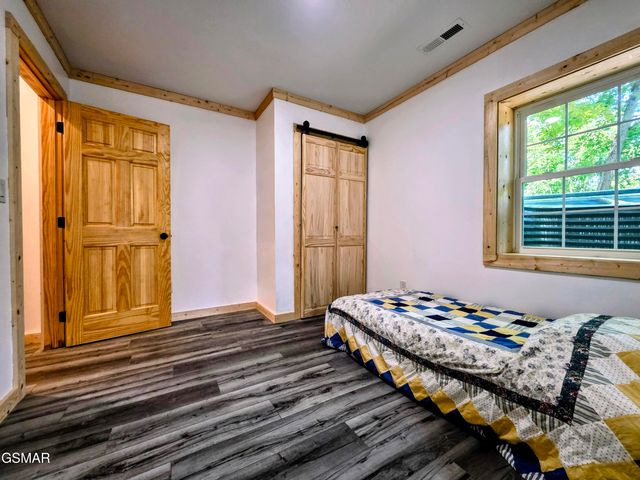 125 Deer Run Way, Dandridge, TN 37725