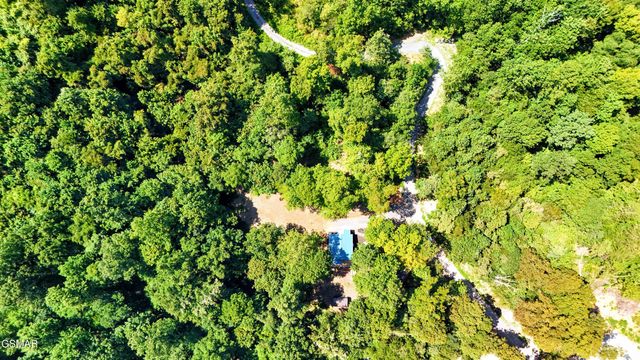 125 Deer Run Way, Dandridge, TN 37725