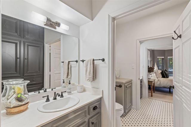 901 Longmire Road 51, Conroe, TX 77304