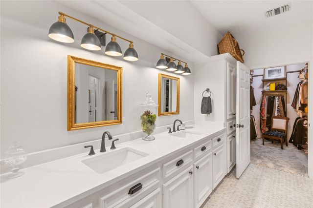 901 Longmire Road 51, Conroe, TX 77304