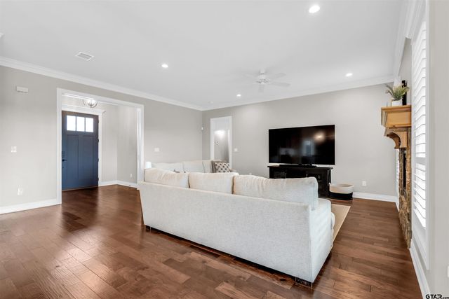 1502 Sugar Hill, Lindale, TX 75771