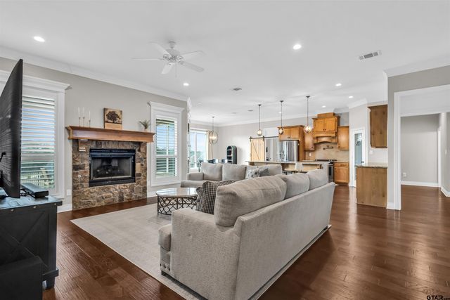 1502 Sugar Hill, Lindale, TX 75771