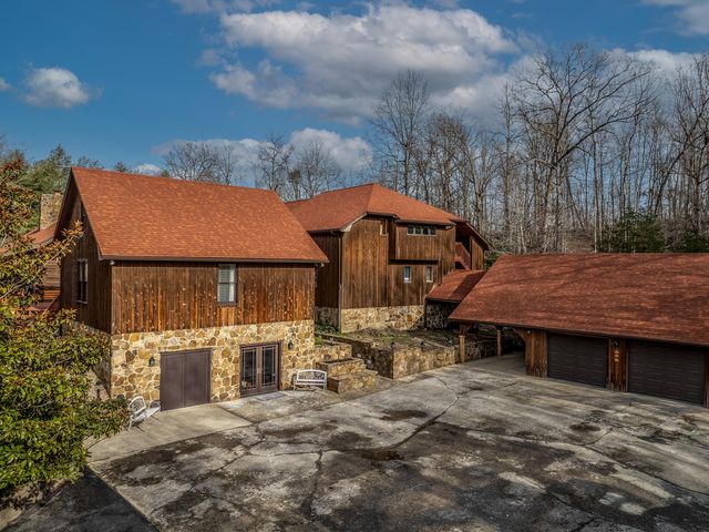 435 Hunters Lane, Morehead, KY 40351