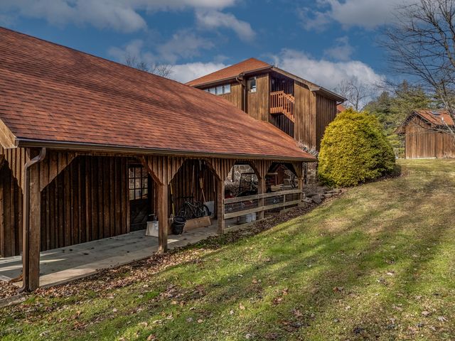 435 Hunters Lane, Morehead, KY 40351