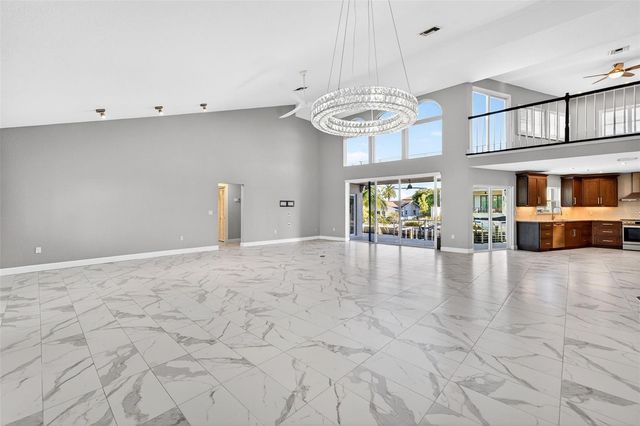 562 RANGER LANE, Longboat Key, FL 34228