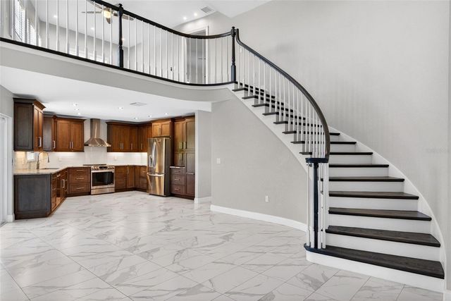 562 RANGER LANE, Longboat Key, FL 34228