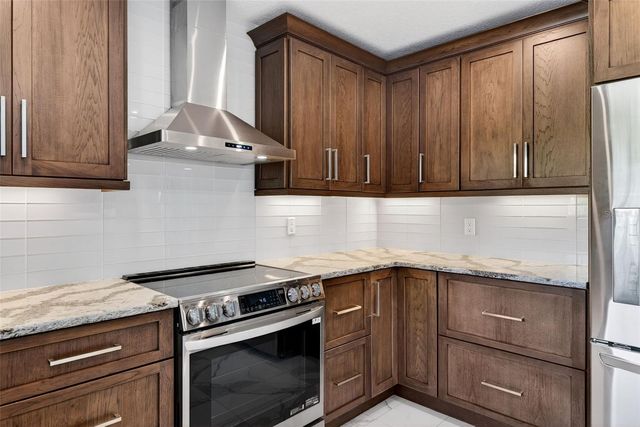 562 RANGER LANE, Longboat Key, FL 34228