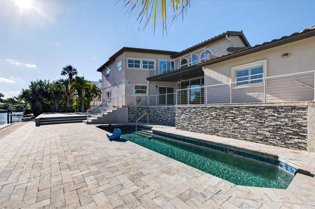 562 RANGER LANE, Longboat Key, FL 34228