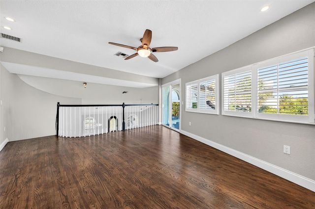 562 RANGER LANE, Longboat Key, FL 34228