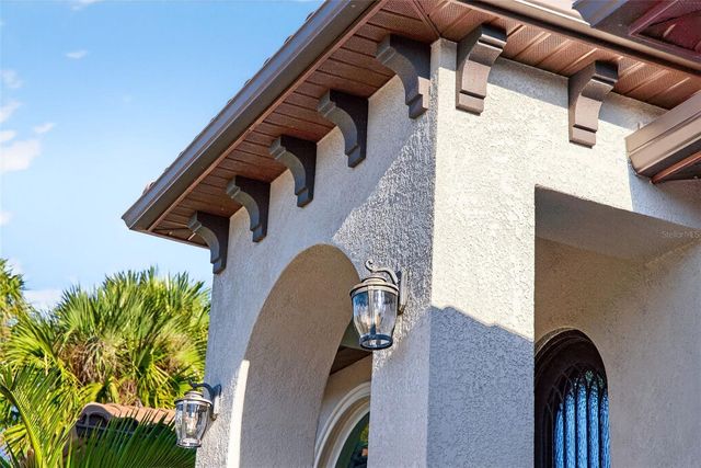 562 RANGER LANE, Longboat Key, FL 34228