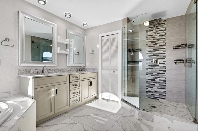 562 RANGER LANE, Longboat Key, FL 34228