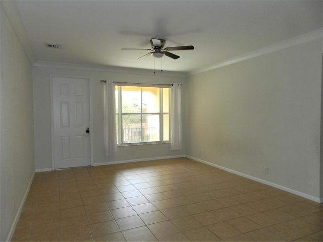 3569 Forest Hill Boulevard 108, Palm Springs, FL 33406