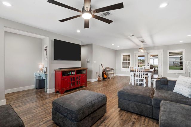 15308 Hubenak, Needville, TX 77461