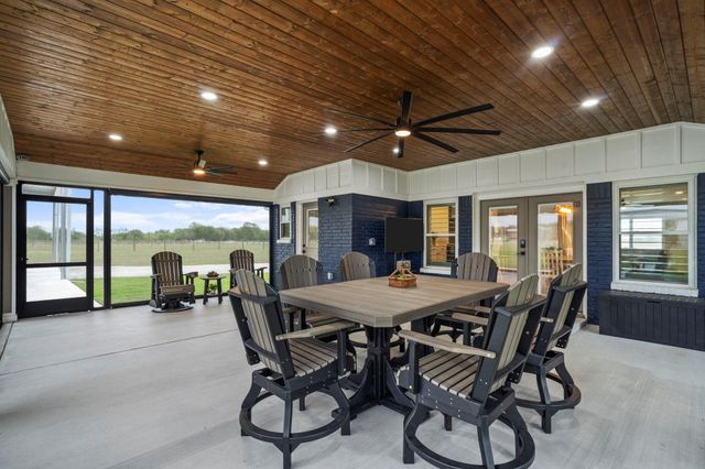 15308 Hubenak, Needville, TX 77461