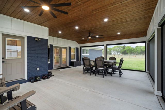 15308 Hubenak, Needville, TX 77461