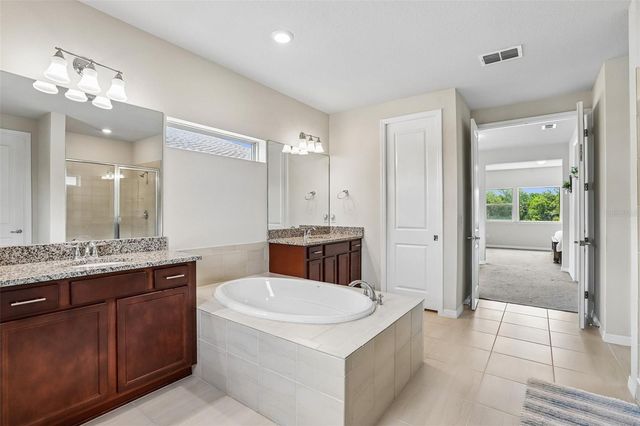 11032 SUNDRIFT DRIVE, Tampa, FL 33647