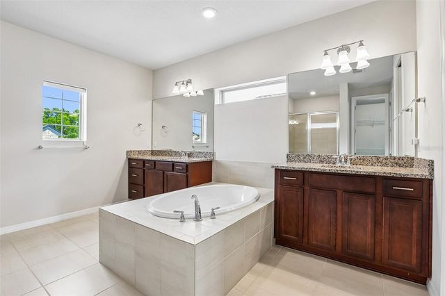 11032 SUNDRIFT DRIVE, Tampa, FL 33647