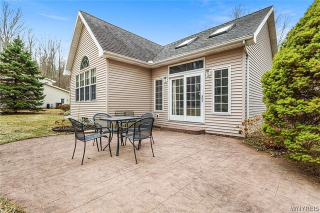 8367 Cherry Lane, Eden, NY 14057