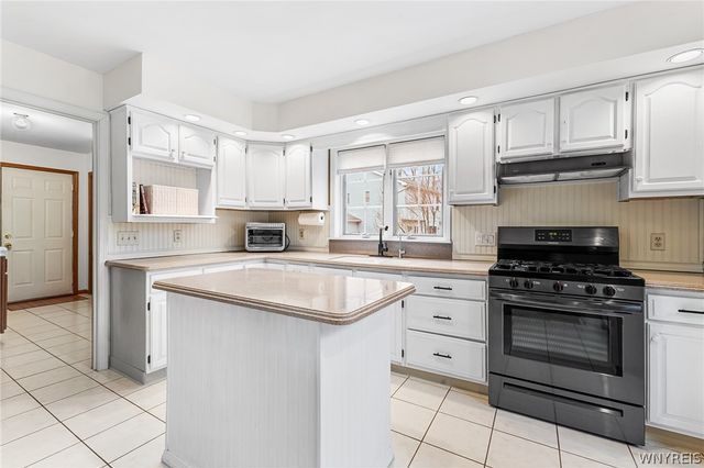 8367 Cherry Lane, Eden, NY 14057