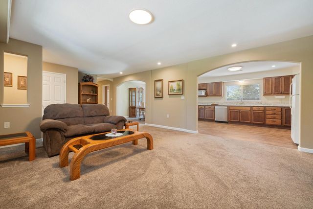 1255 Root Rd, Modesto, CA 95357