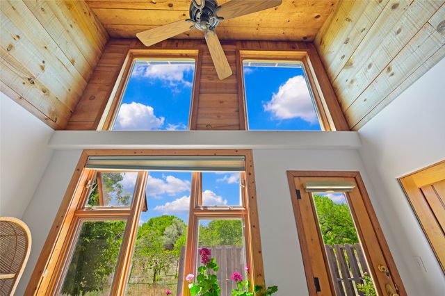 440 Los Pinos Road, Santa Fe, NM 87507