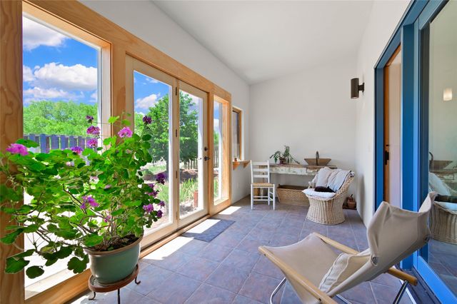 440 Los Pinos Road, Santa Fe, NM 87507