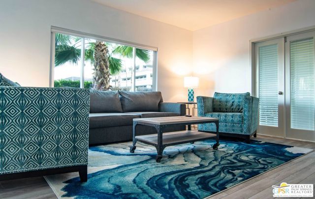 594 S Calle Encilia, Palm Springs, CA 92264