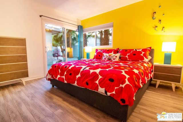 594 S Calle Encilia, Palm Springs, CA 92264