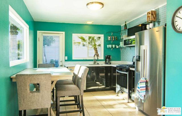 594 S Calle Encilia, Palm Springs, CA 92264