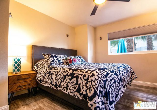 594 S Calle Encilia, Palm Springs, CA 92264